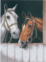 2 paarden op stal 
